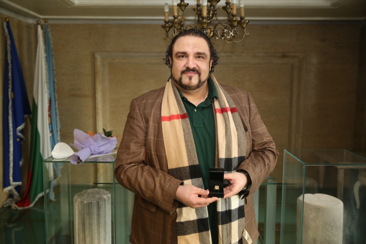 Photo: Кирил Манолов получи наградата „Златният пръстен“ / снимки Светослав Николов