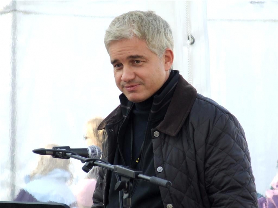 We are presenting to you Hans-Joachim Frey - guest director in the opera "Fidelio"