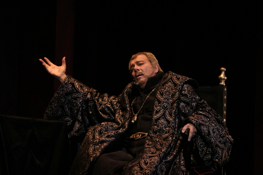 За първи път в България на сцената на Софийската опера гостува световно известния бас Феручо Фурлането