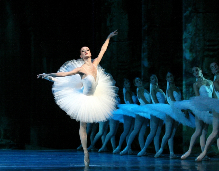 The International Dance Day will be celebrated with performances of "Giselle" by Adolphe Adam on 29, 30.04