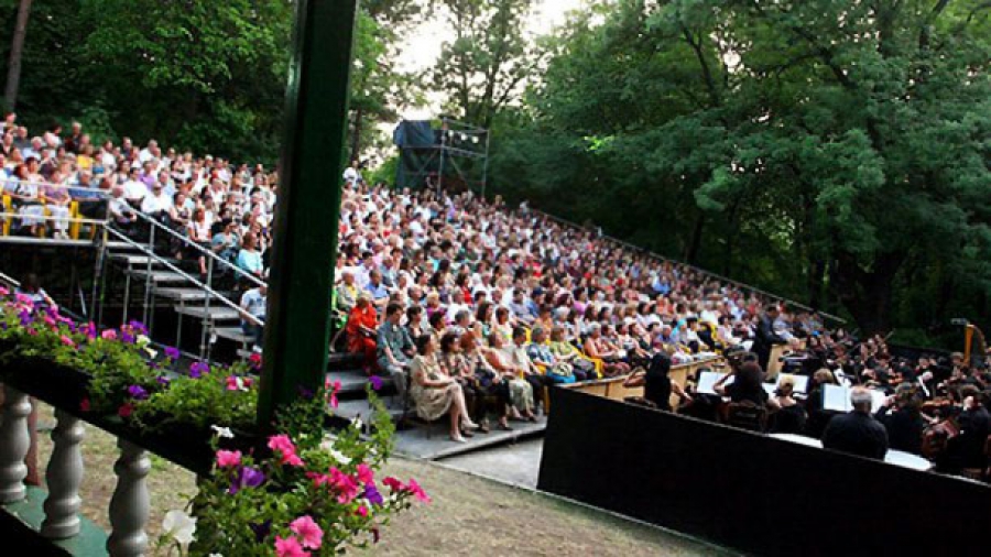 "Опера в парка" и тази година ще бъде в парка на Военната академия в София - БНР