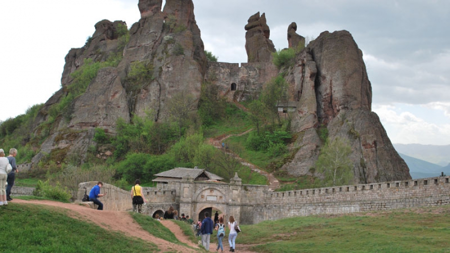 БНР - "БЕЛОГРАДЧИШКИТЕ СКАЛИ СТАВАТ ДЕКОР НА СОФИЙСКАТА ОПЕРА"