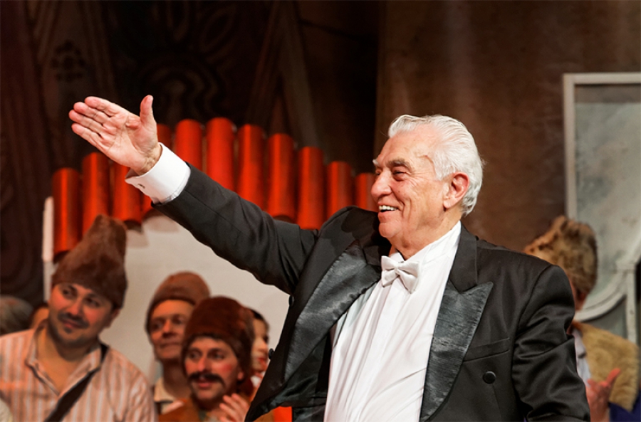 ABOUT MAESTRO BORISLAV IVANOV