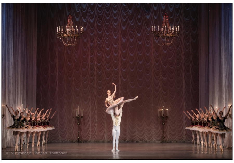 Opening photo exhibition "Behind The Curtain" in the main lobby of the Sofia Opera.  Meeting with Alexander Bogdan Thompson.