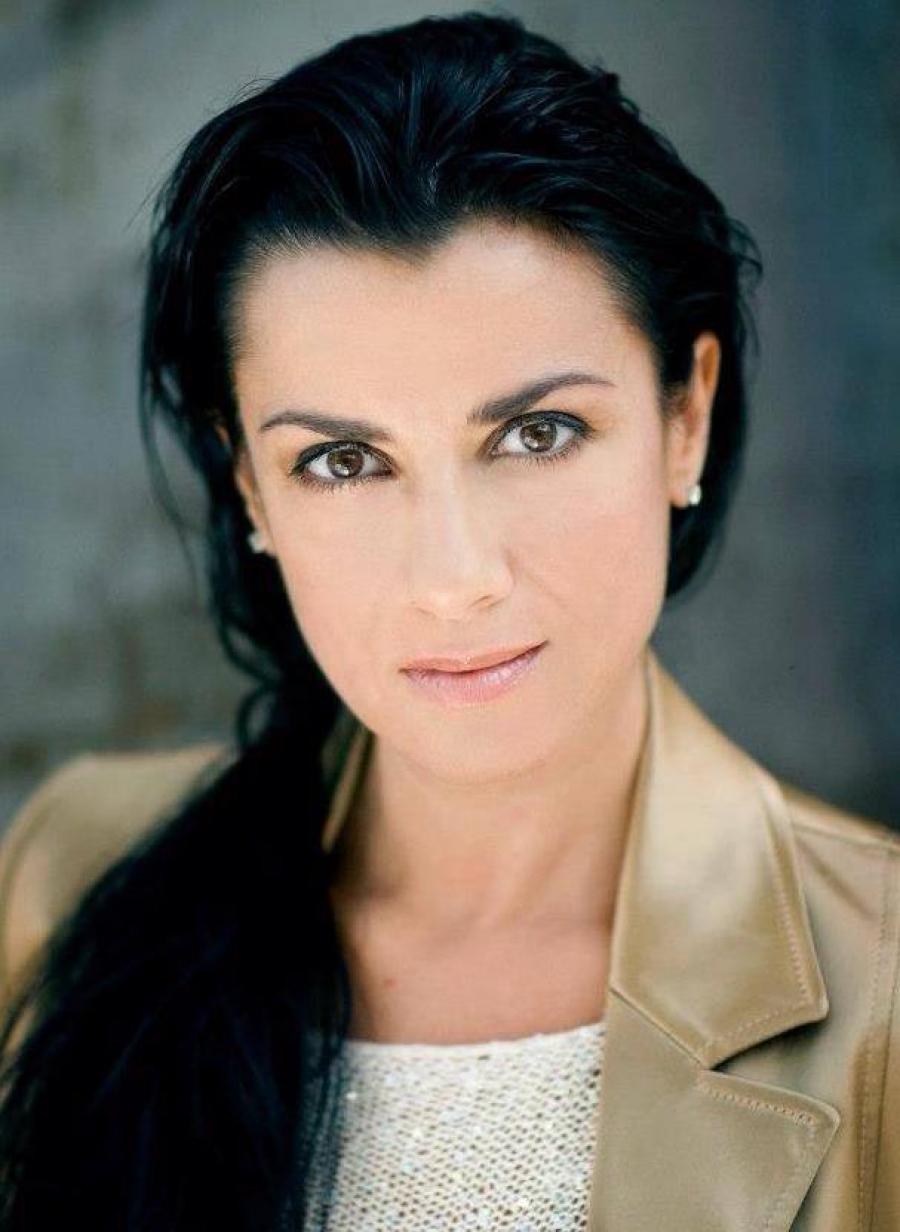 Please expect Alexandrina Pendatchanska in the role of Floria Tosca at the Sofia Opera