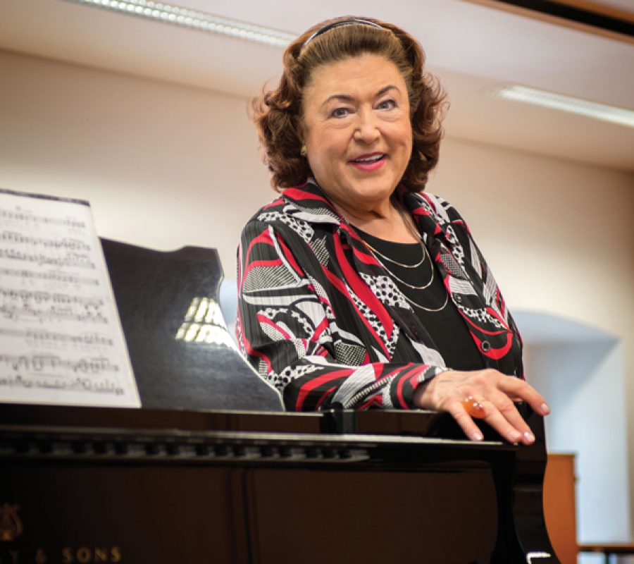 Anna Tomowa-Sintow will train the singers at the Sofia Opera for “Don Giovanni” – one of the five opera premieres in the new season – Penka Momchilova, Bulgarian Telegraph Agency