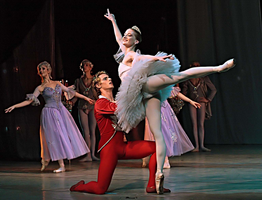 Днес 16.12 от 19:00ч. балетния спектакъл ЛЕШНИКОТРОШАЧКАТА ще се представи в зала 1 на НДК
