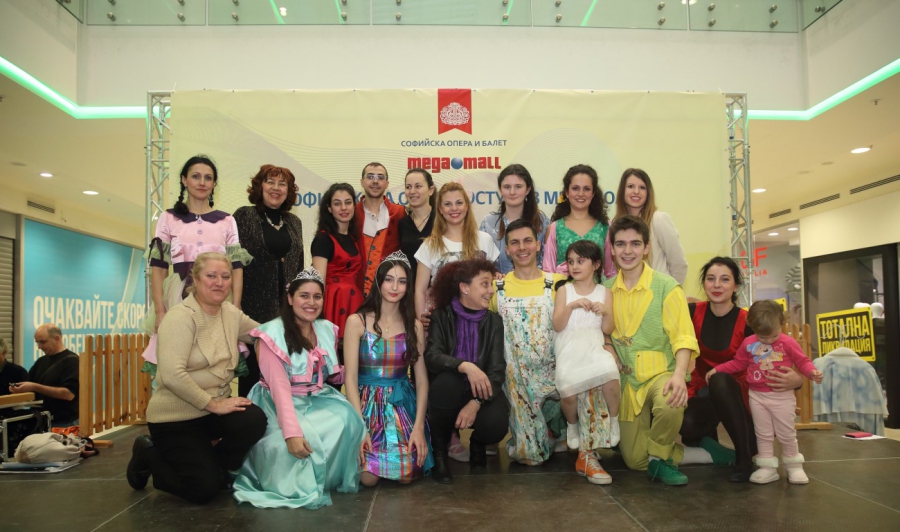 AN UNIQUE SPECTACLE FOR CHILDREN AND BABIES AT THE SOFIA MEGAMALL