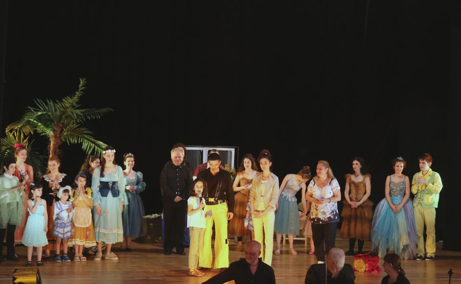 Честито на Лилия Костова от втори клас, която е нашият победител в томболата на Tavex и Софийската опера.