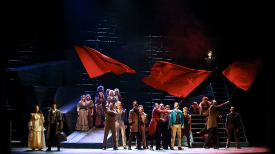 Над 20 минутен аплауз на премиерата на мюзикъла "Клетниците" в Софийската опера - impressio.dir.bg