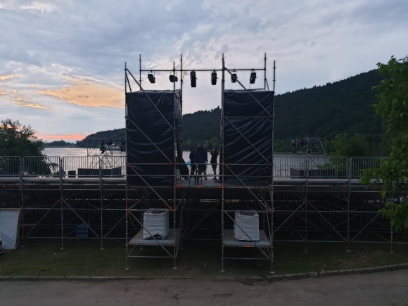 Строеж и подготовка на лятната сцена "Музи на водата" езеро Панчарево