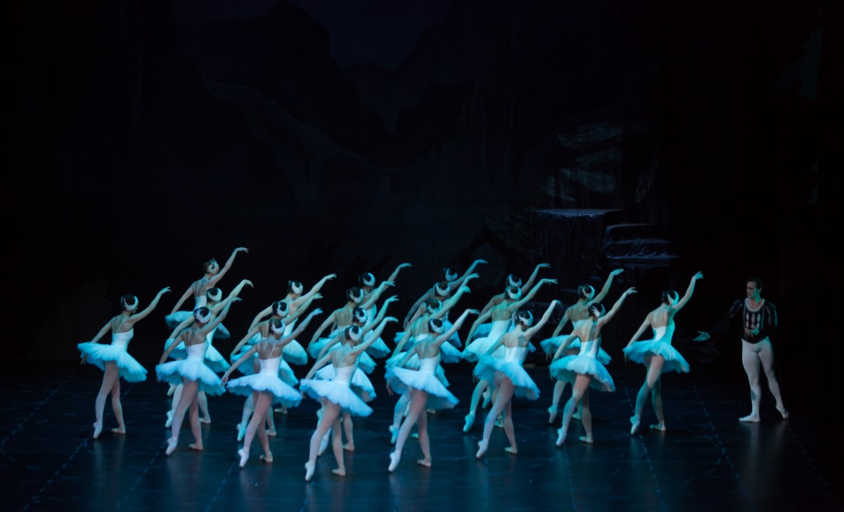 Photo: ЛЕБЕДОВО ЕЗЕРО - П.И.Чайковски / SWAN LAKE - P.I.Tchaikovsky