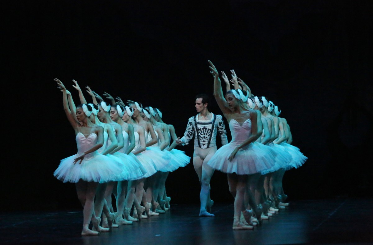 Photo: ЛЕБЕДОВО ЕЗЕРО - П.И.Чайковски / SWAN LAKE - P.I.Tchaikovsky