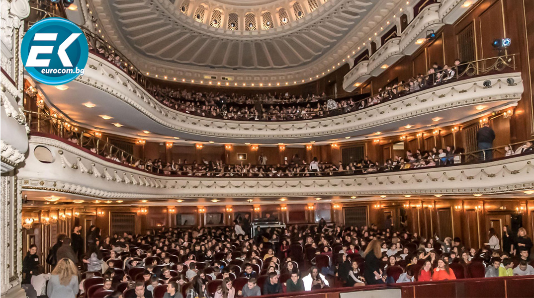 Thousand students from Pernik watched “Les Misérables” at the Sofia Opera