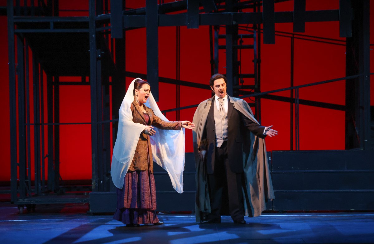 Photo: БАЛ С МАСКИ от Джузепе Верди / UN BALLO IN MASCHERA by Giuseppe Verdi