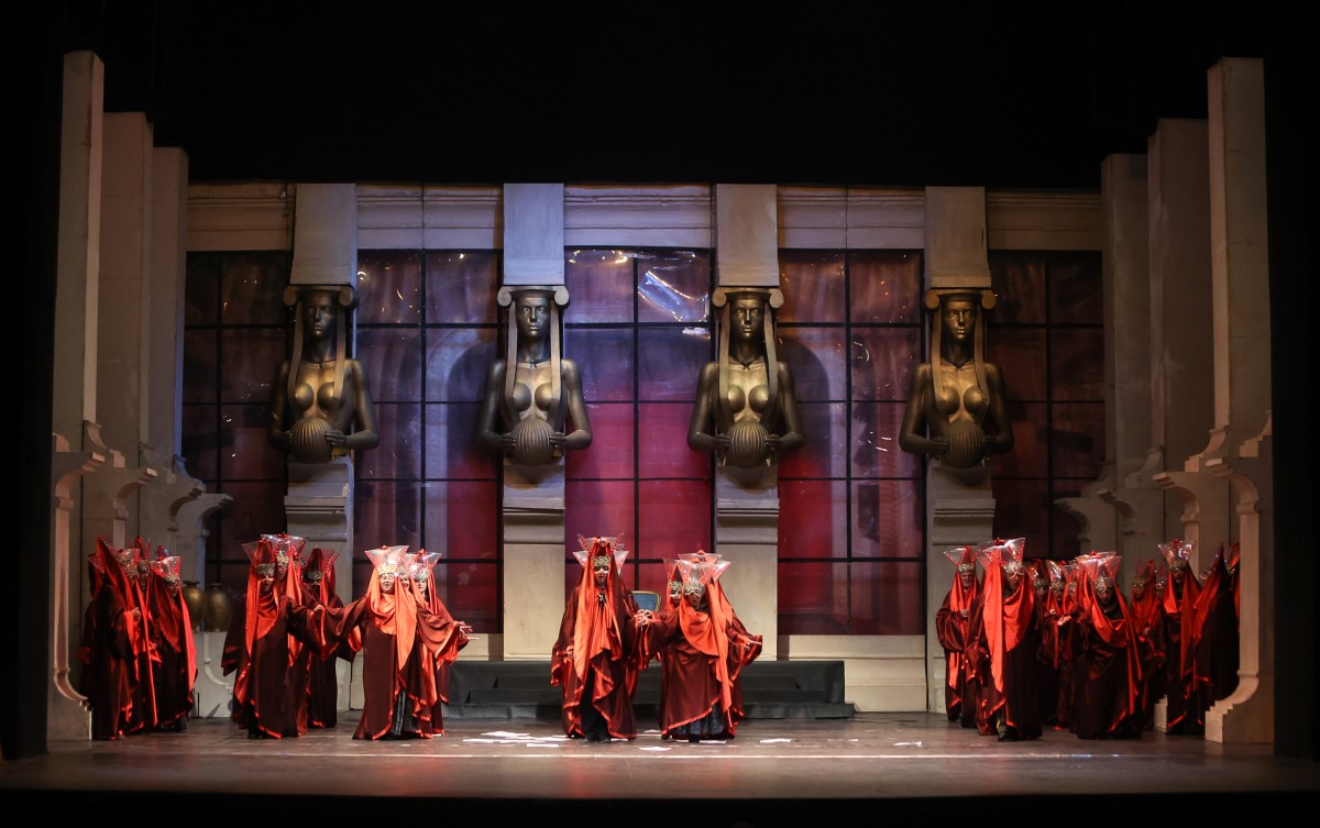 Photo: БАЛ С МАСКИ от Джузепе Верди / UN BALLO IN MASCHERA by Giuseppe Verdi