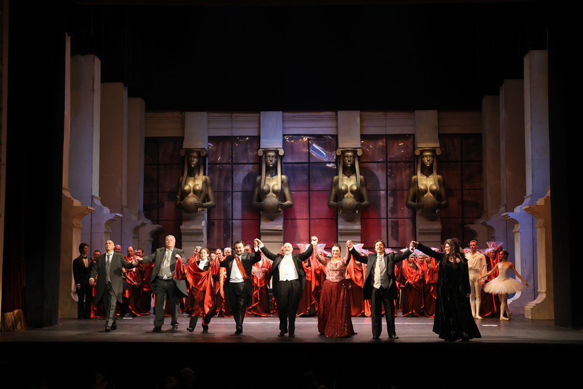 Photo: БАЛ С МАСКИ от Джузепе Верди / UN BALLO IN MASCHERA by Giuseppe Verdi