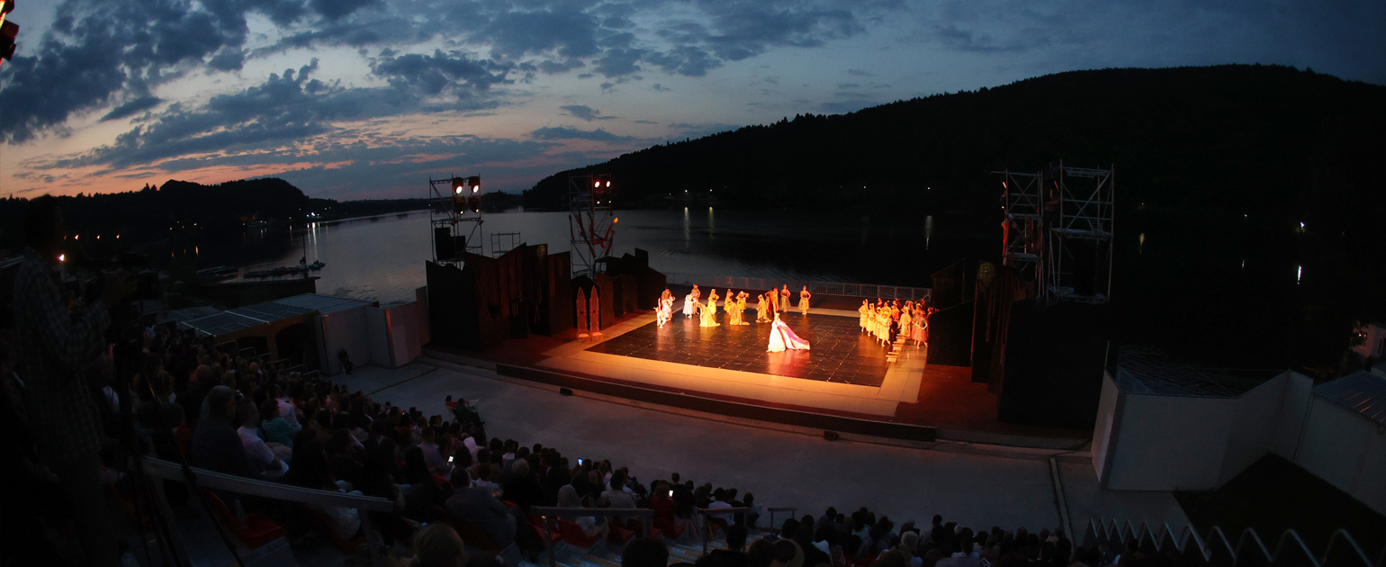 ОТЗИВИ НА ЗРИТЕЛИ ЗА БАЛЕТА „ЛЕБЕДОВО ЕЗЕРО“ ОТ 23.07.2021