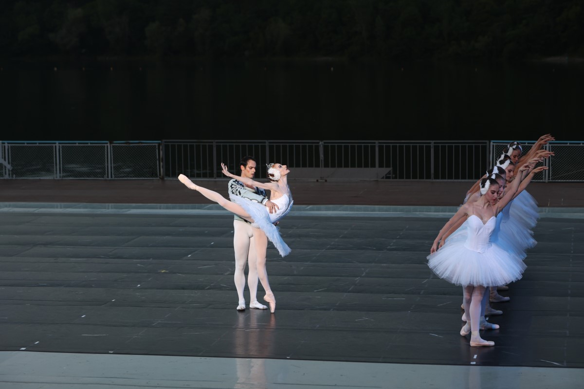 Снимка: „ЛЕБЕДОВО ЕЗЕРО“ от Пьотър Илич Чайковски