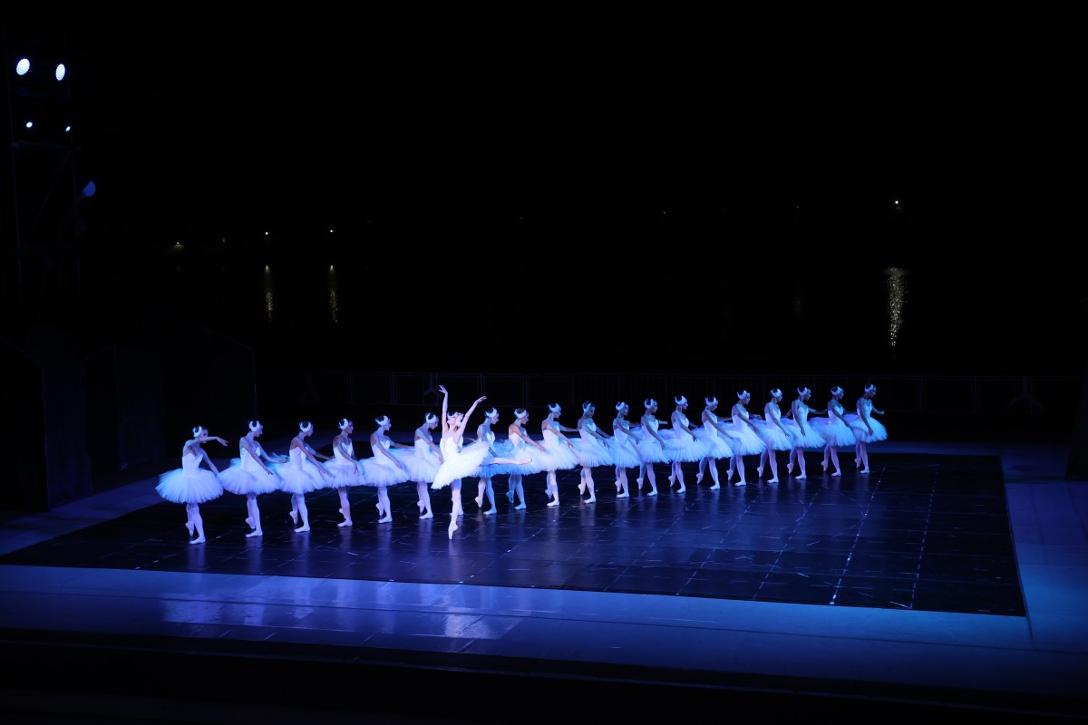 Снимка: „ЛЕБЕДОВО ЕЗЕРО“ от Пьотър Илич Чайковски