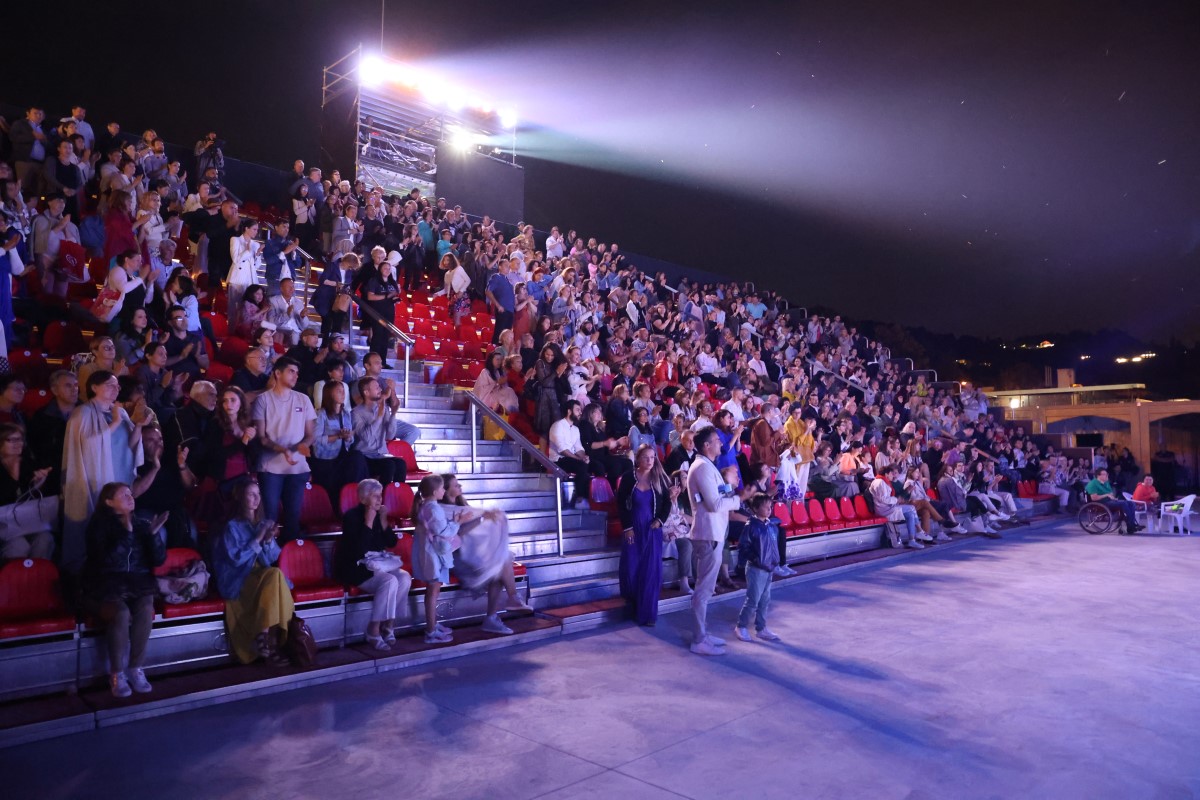 Снимка: „ЛЕБЕДОВО ЕЗЕРО“ от Пьотър Илич Чайковски