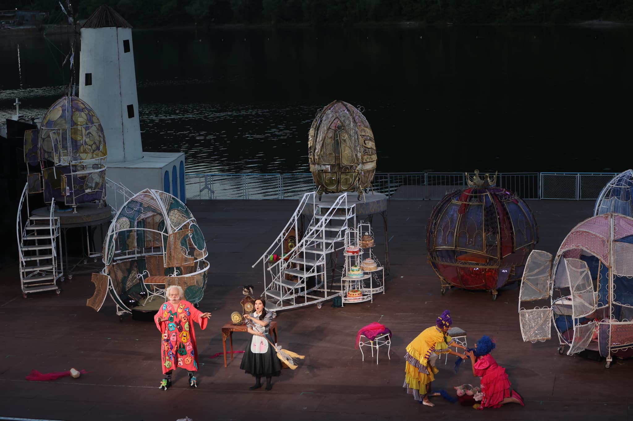 Снимка: „ПЕПЕЛЯШКА“ ОТ РОСИНИ - ПАНЧАРЕВСКОТО ЕЗЕРО – 14.08.2021