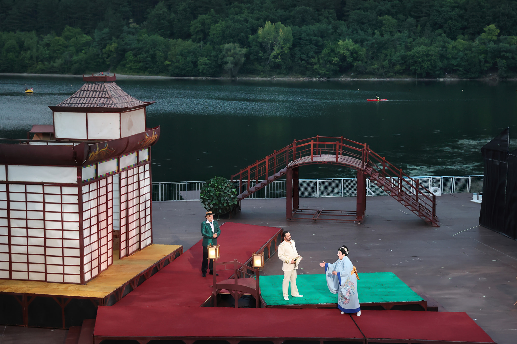 Снимка: „МАДАМ БЪТЕРФЛАЙ“ - ПУЧИНИ - ПАНЧАРЕВСКОТО ЕЗЕРО – 20.08.2021