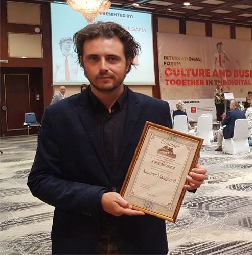Баритонът Атанас Младенов солист на Софийската опера и балет получи наградата „Млад талант"