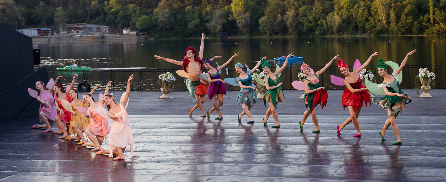 STORMY applause and large audience at the ballet premiere "A Midsummer Night's Dream"