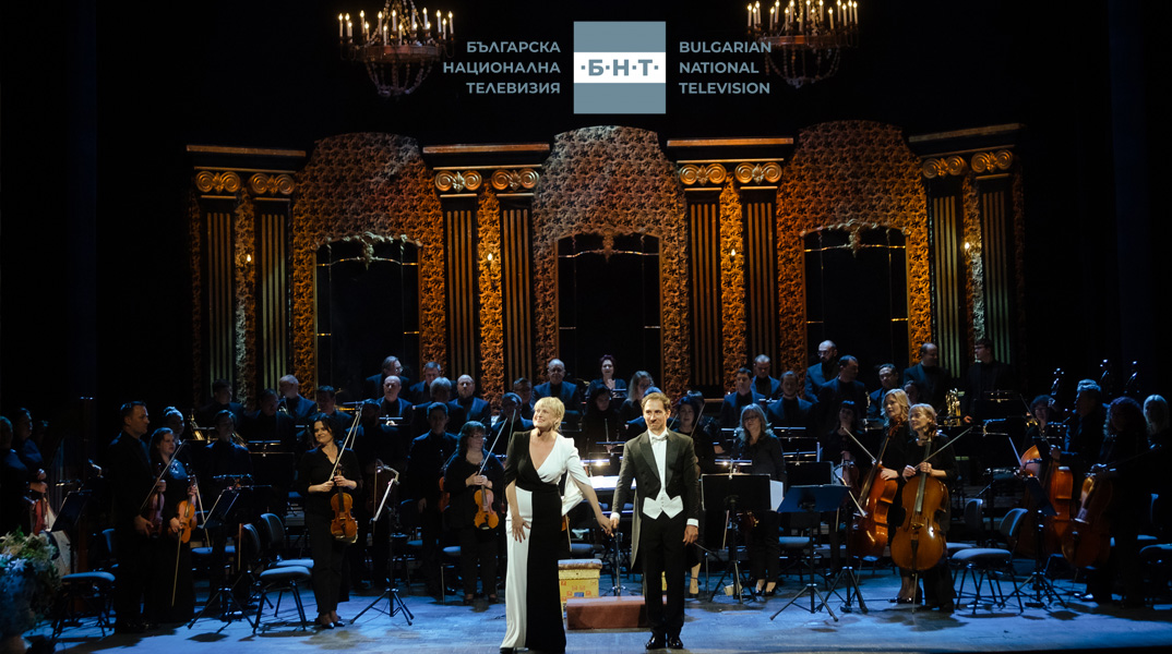 Веселина Кацарова отбелязва 35 години на сцена