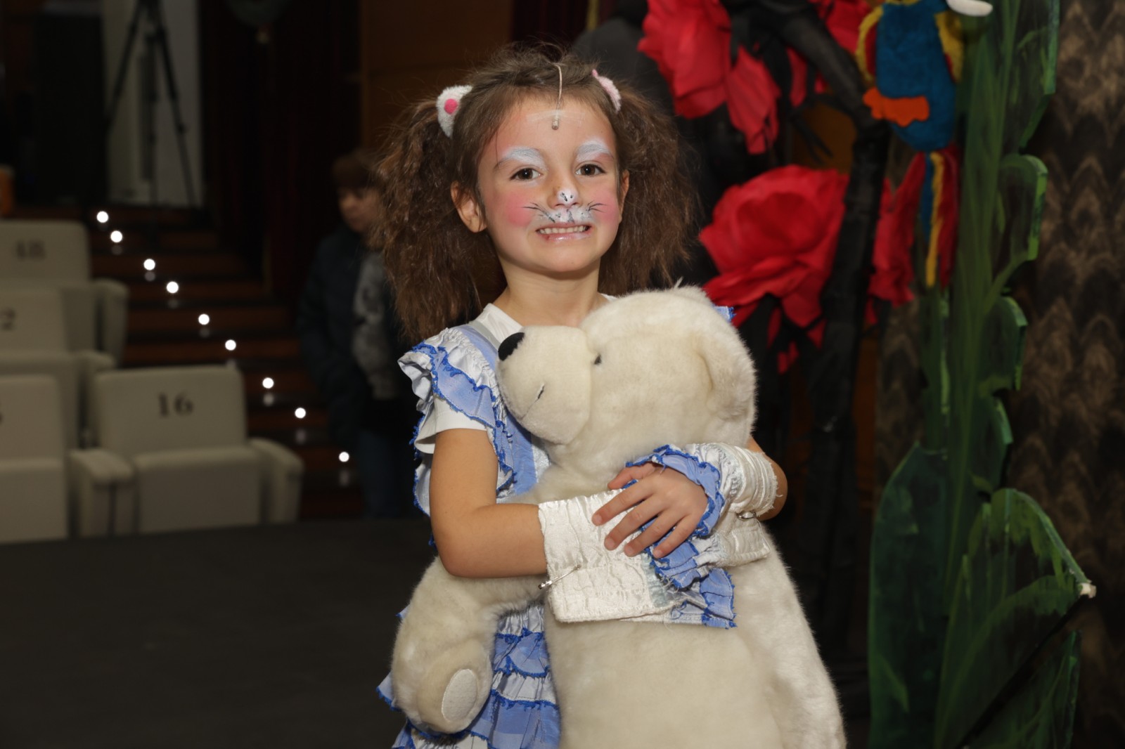Снимка: Вълшебен празник за децата на служителите в Софийската опера се състоя дни преди Коледа!