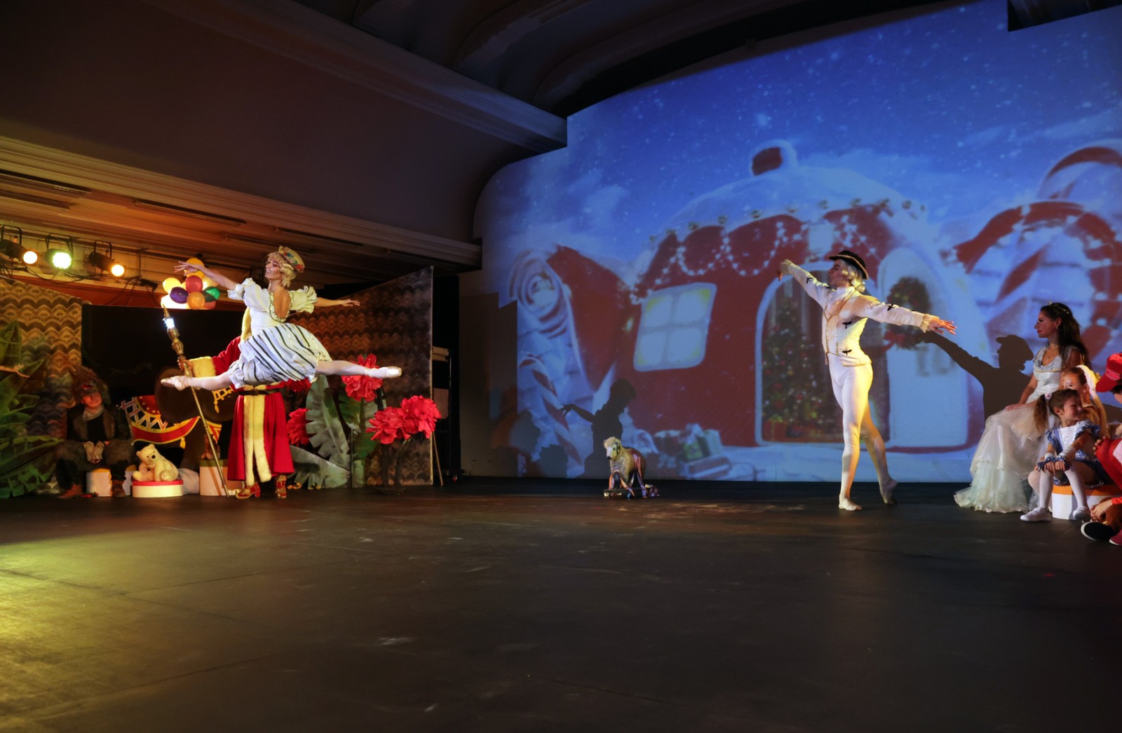 Снимка: Вълшебен празник за децата на служителите в Софийската опера се състоя дни преди Коледа!
