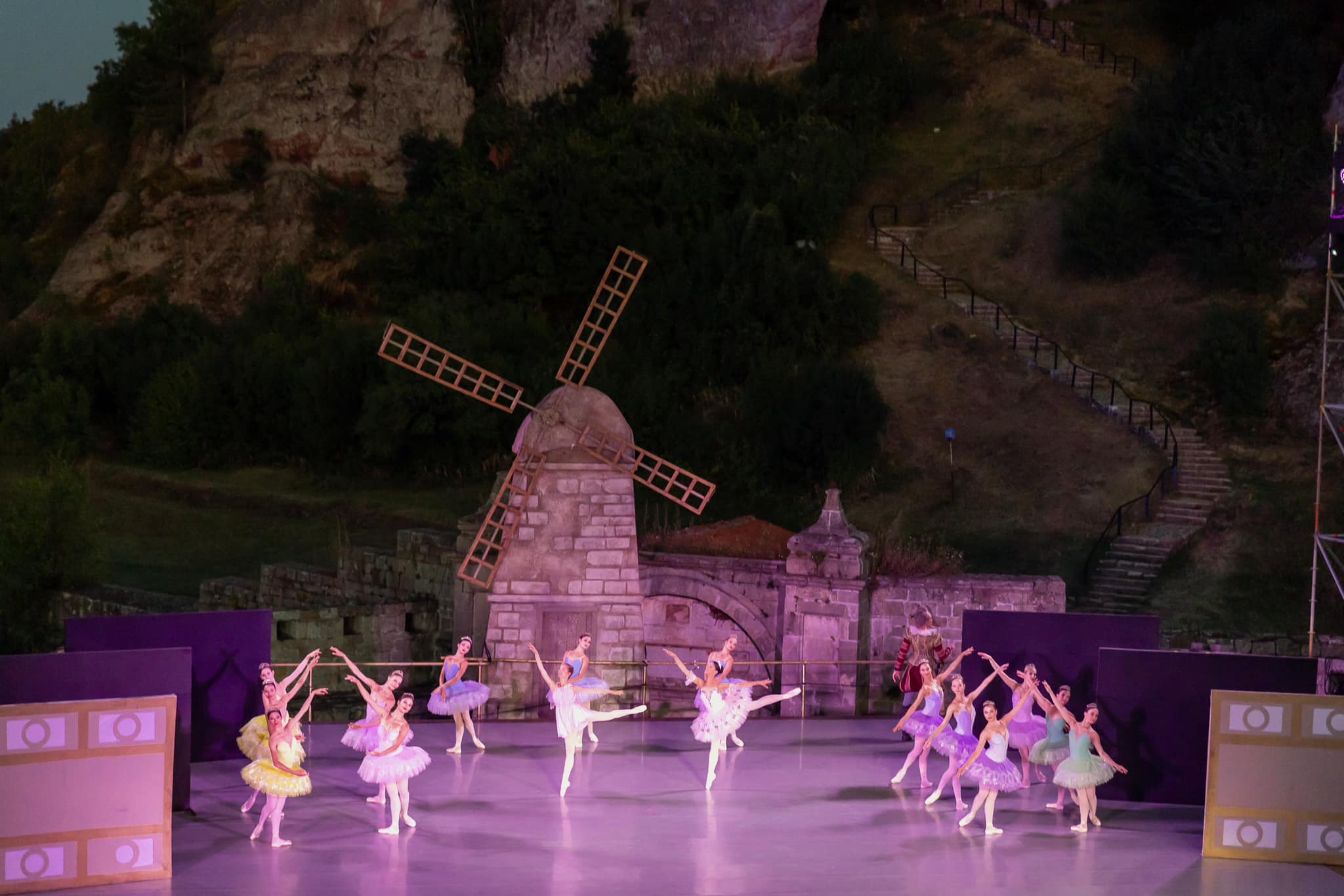Photo: Балетния спектакъл „Дон Кихот“ от Лудвиг Минкус на лятна сцена “Опера на върховете”