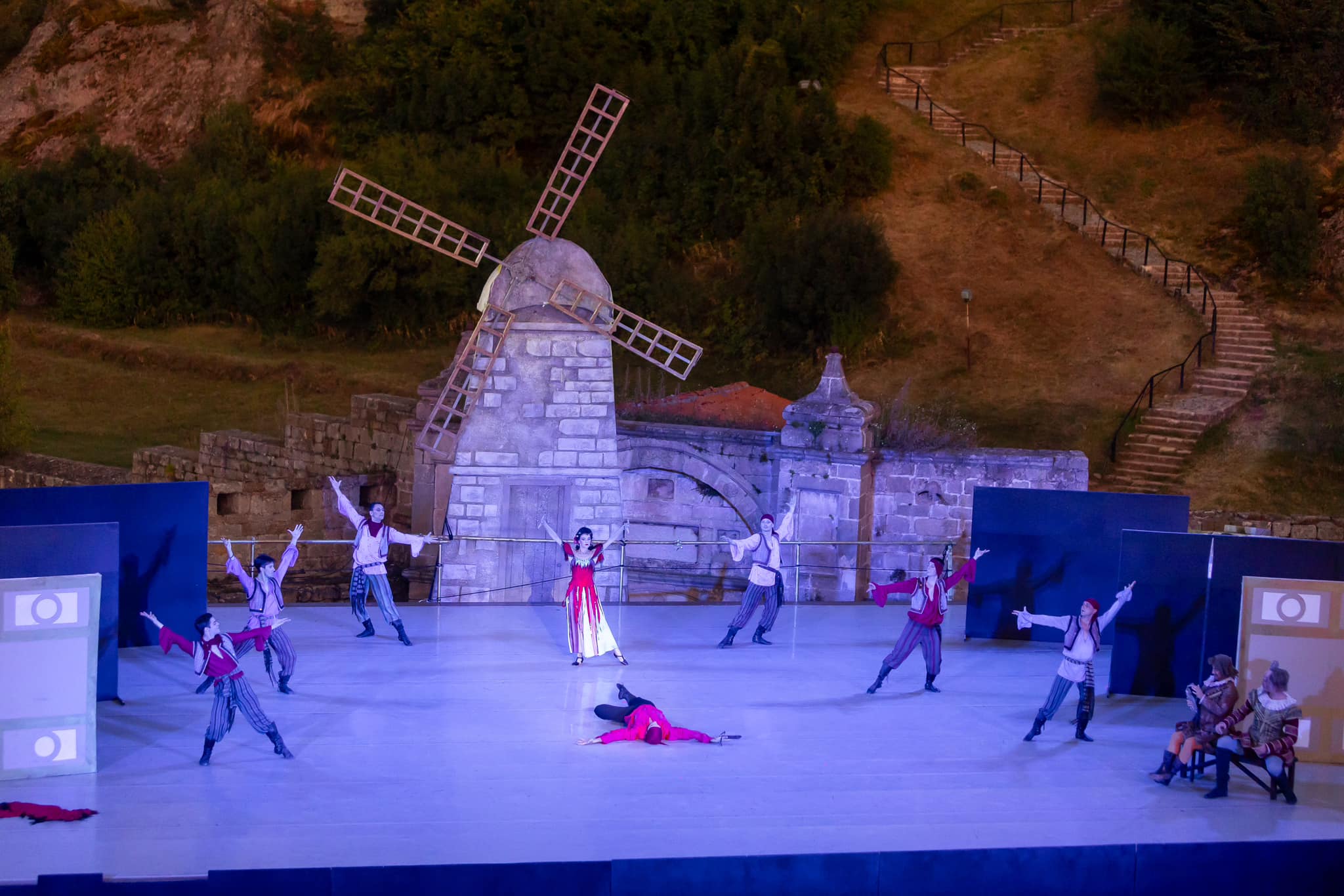 Снимка: Балетния спектакъл „Дон Кихот“ от Лудвиг Минкус на лятна сцена “Опера на върховете”