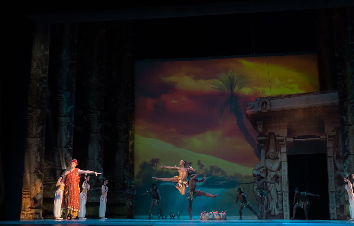 Photo: БАЯДЕРКА / LA BAYADÈRE