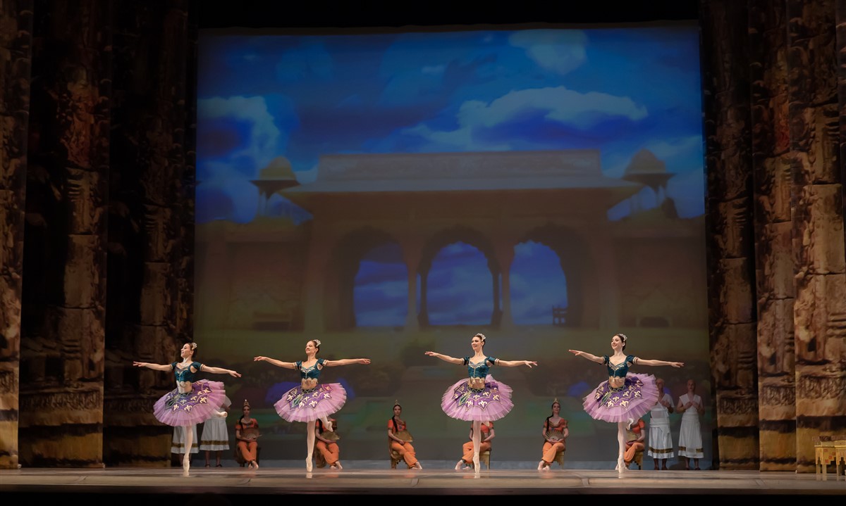 Photo: БАЯДЕРКА / LA BAYADÈRE