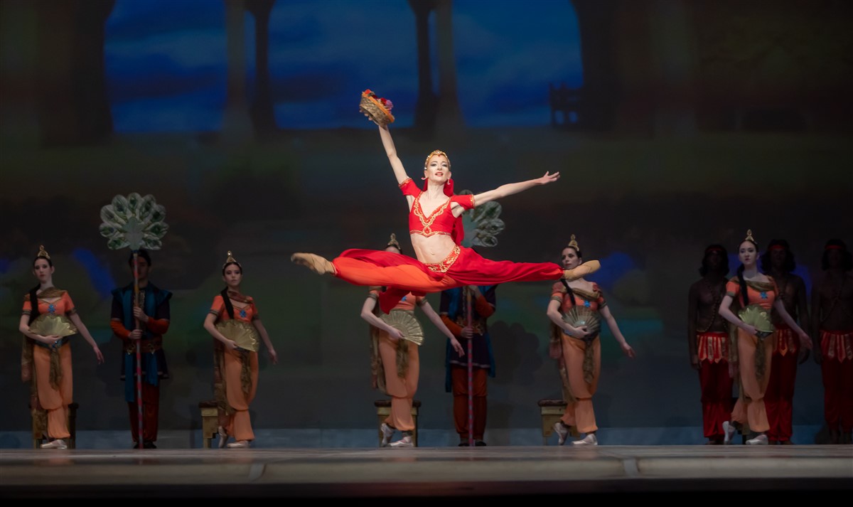 Photo: БАЯДЕРКА / LA BAYADÈRE