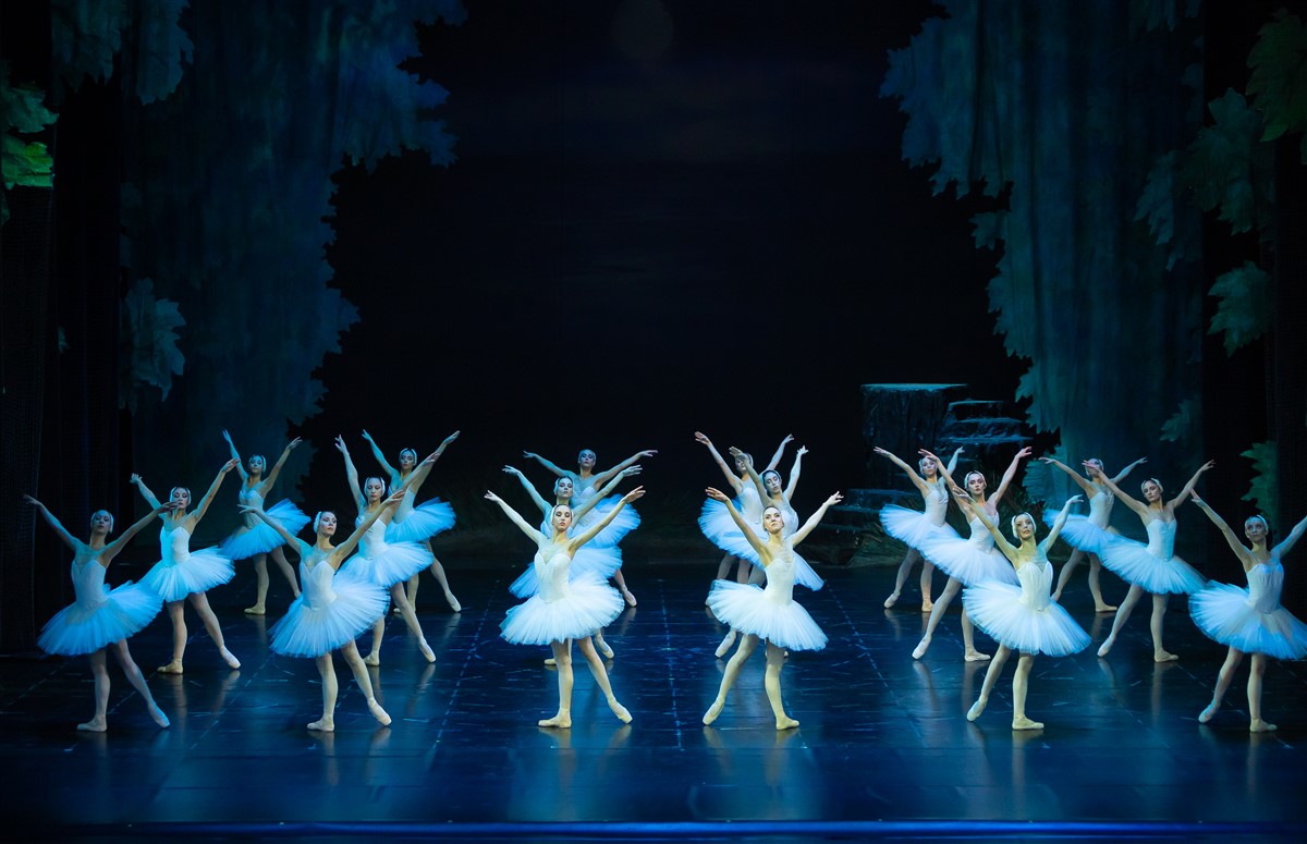 Photo: ЛЕБЕДОВО ЕЗЕРО / SWAN LAKE