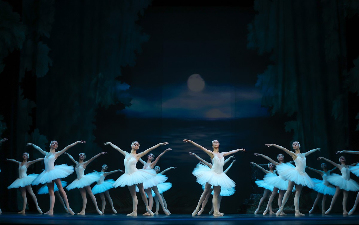 Photo: ЛЕБЕДОВО ЕЗЕРО / SWAN LAKE