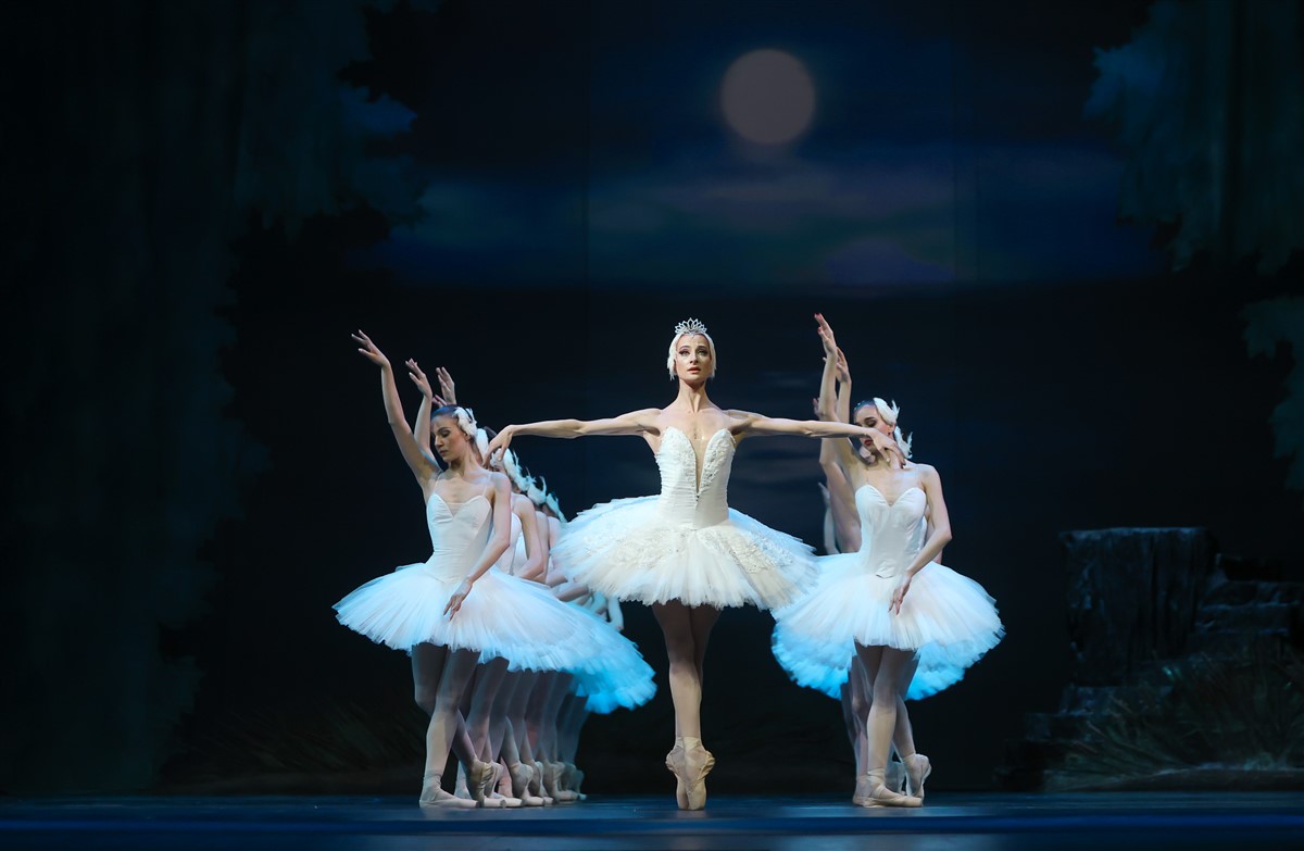 Photo: ЛЕБЕДОВО ЕЗЕРО / SWAN LAKE