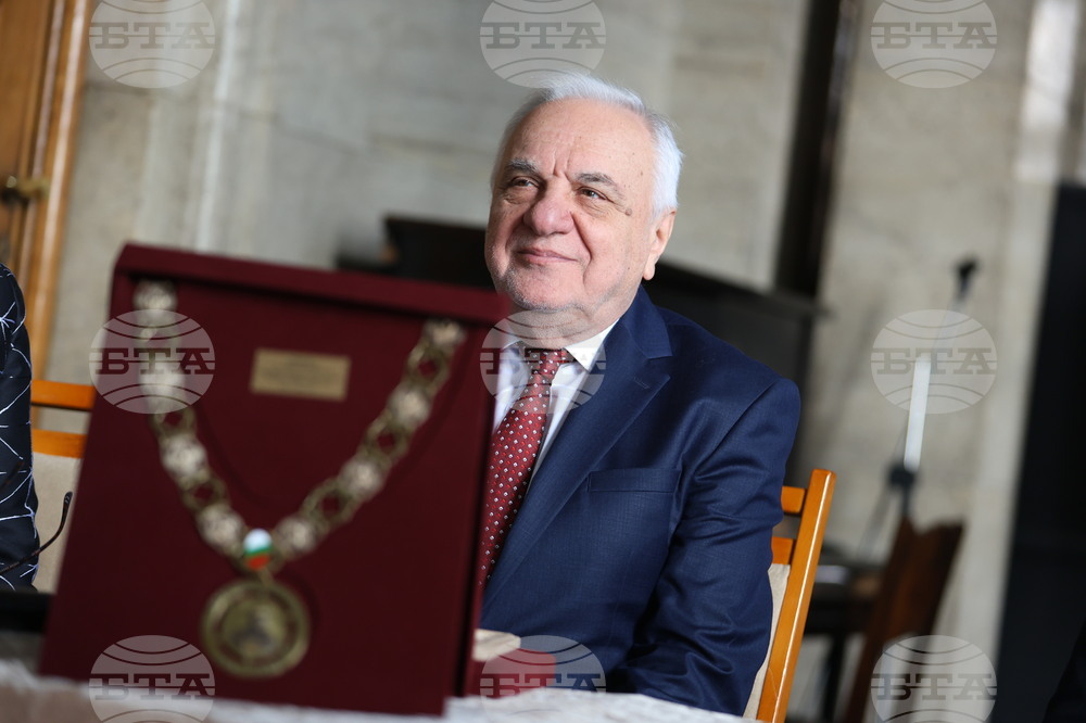 Акад. Пламен Карталов е носител на Почетен знак "Стефан Стамболов" за лидерски принос в духовността