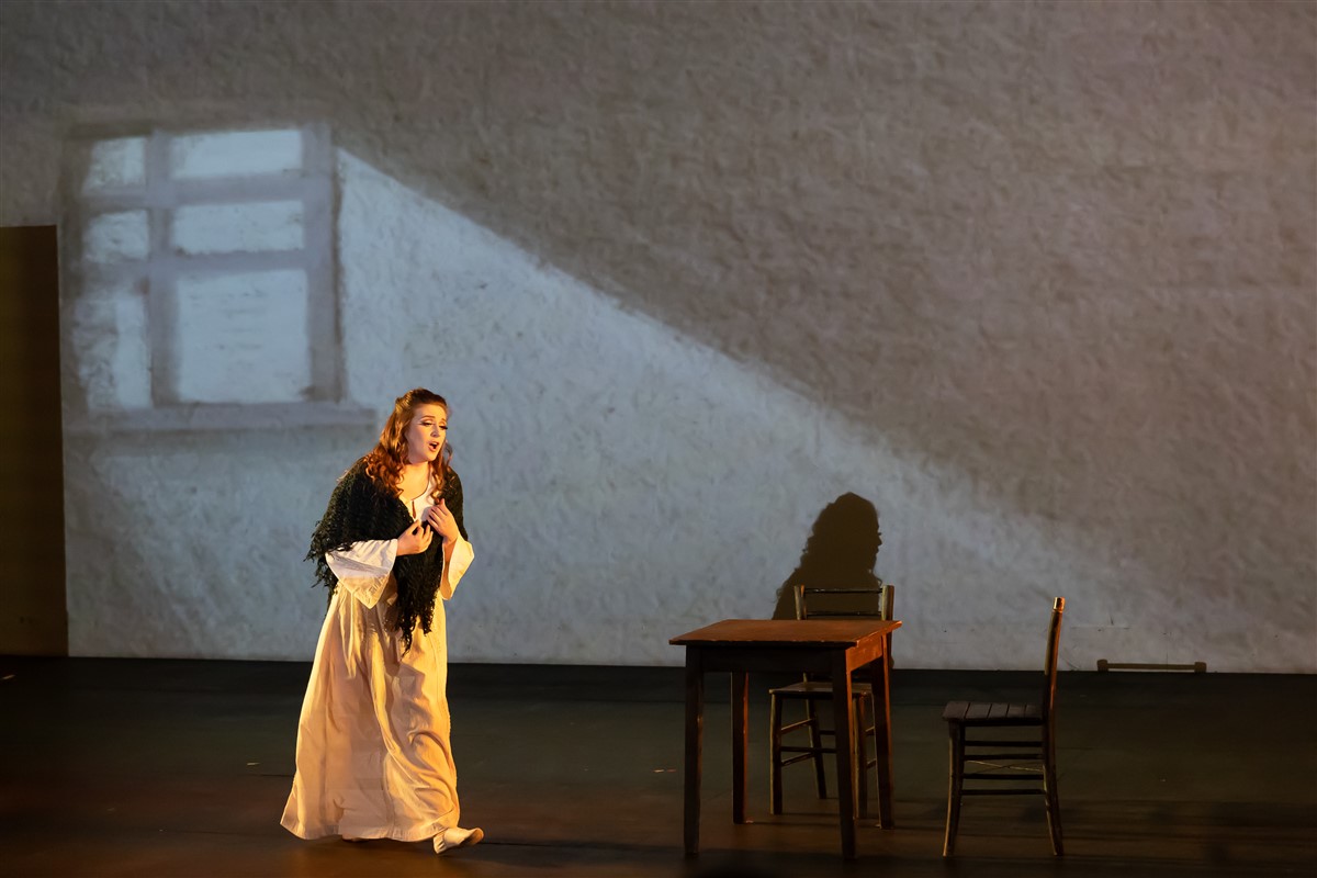 Снимка: КРАДЕЦЪТ НА ПРАСКОВИ