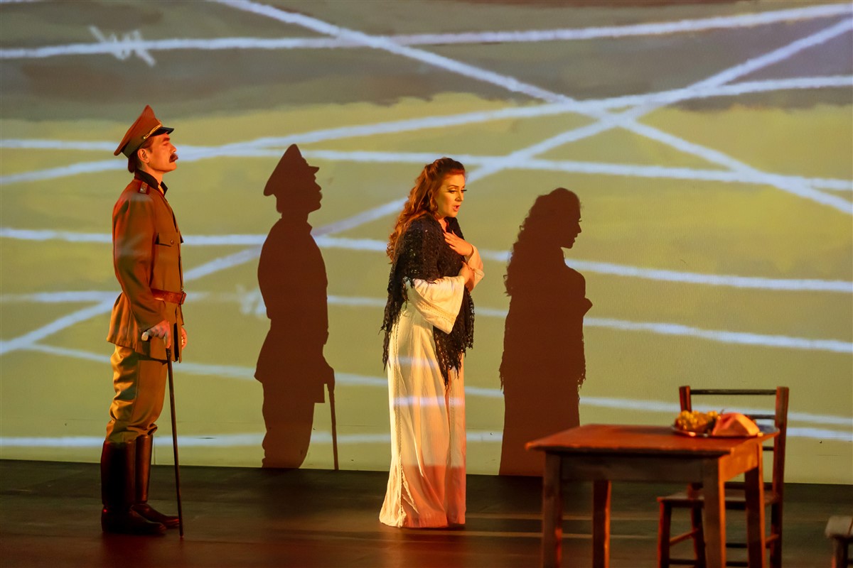 Снимка: КРАДЕЦЪТ НА ПРАСКОВИ