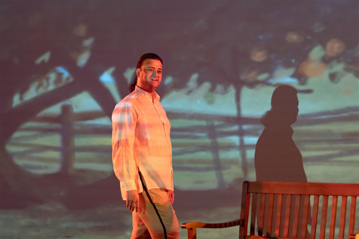 Снимка: КРАДЕЦЪТ НА ПРАСКОВИ