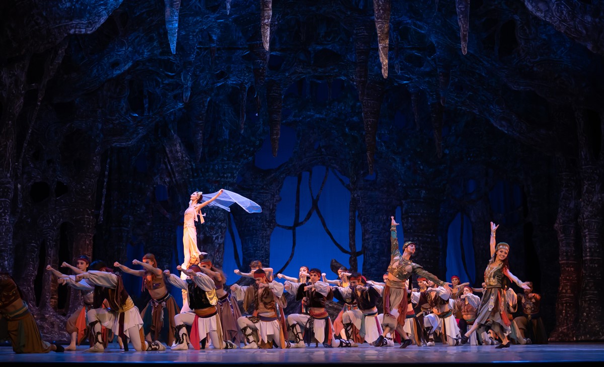 Photo: КОРСАР / LE CORSAIRE Ballet by Adolphe Adam