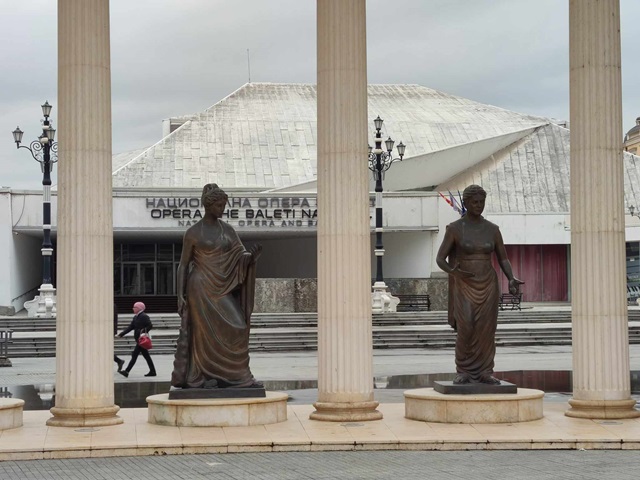 Първият Вагнер в Македонската опера идва от България / Площад СЛАВЕЙКОВ