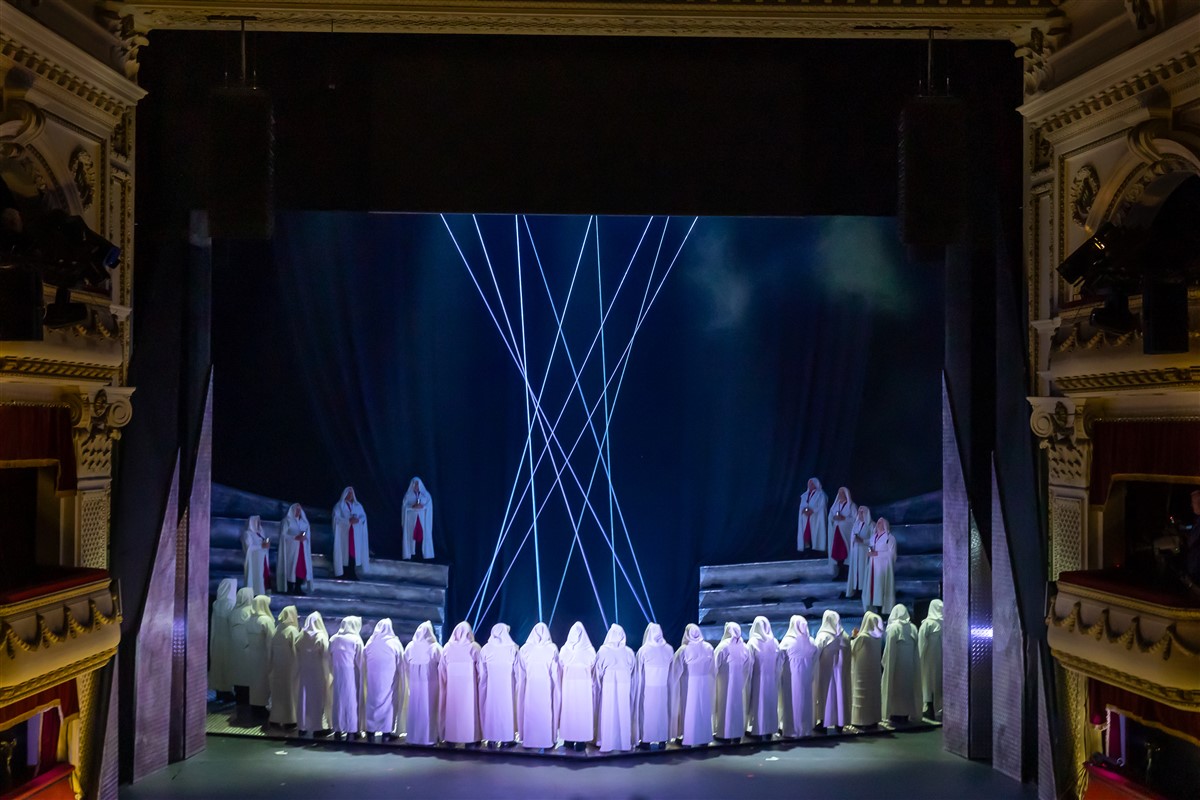 Photo: ЛОЕНГРИН / LOHENGRIN by Richard Wagner