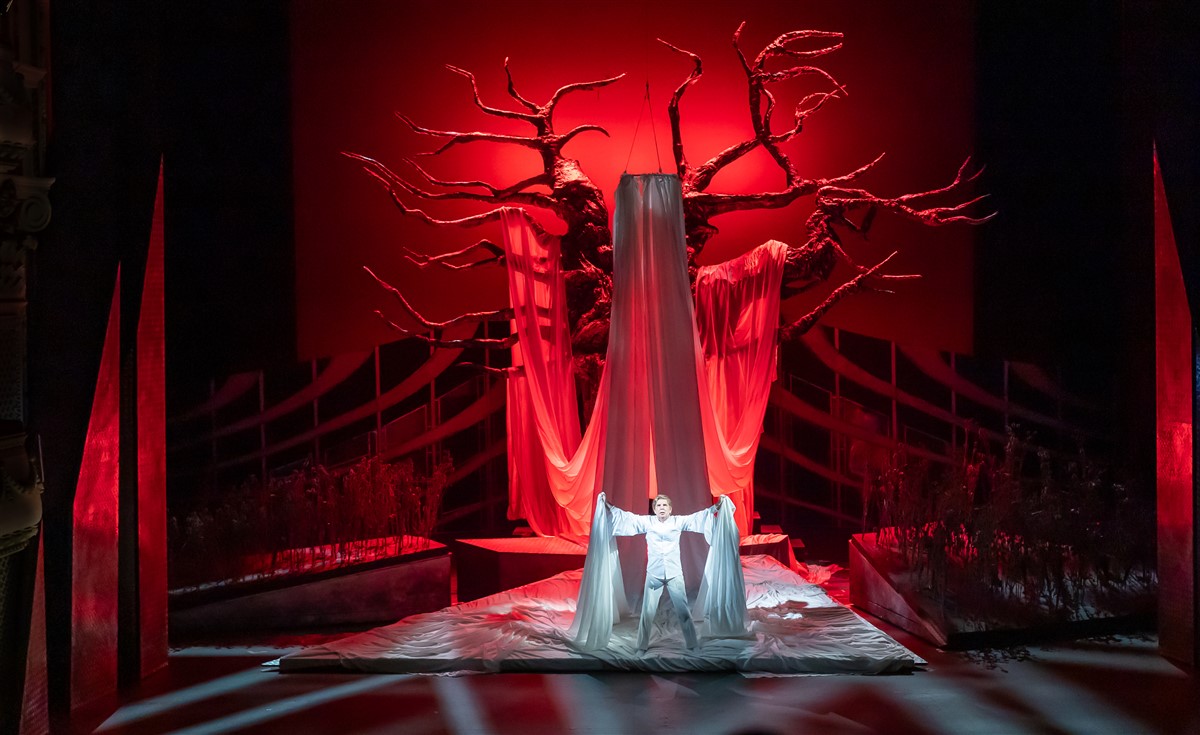 Photo: ЛОЕНГРИН / LOHENGRIN by Richard Wagner