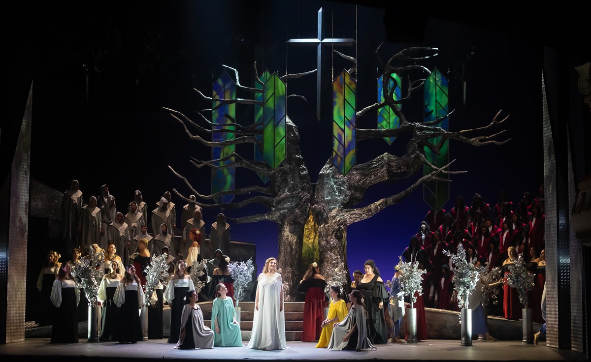 Photo: ЛОЕНГРИН / LOHENGRIN by Richard Wagner
