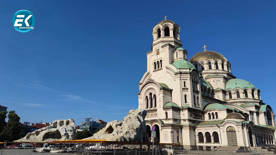 Храм-паметникът "Св. Александър Невски" става декор на операта "Рилският пустинник"